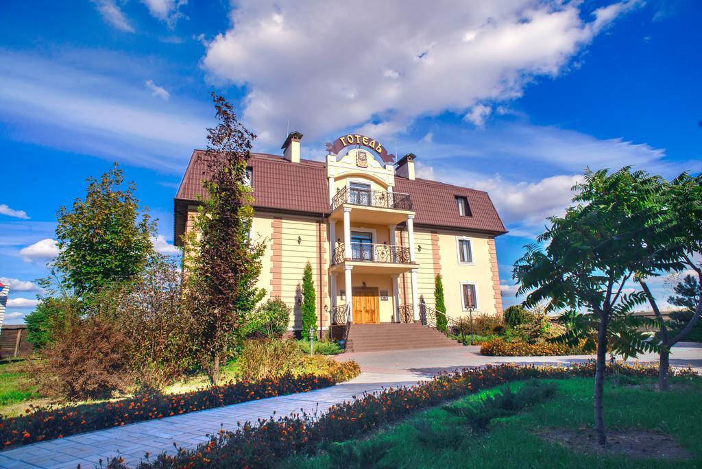 Petrovskyi Brovar Brovary Exteriör bild