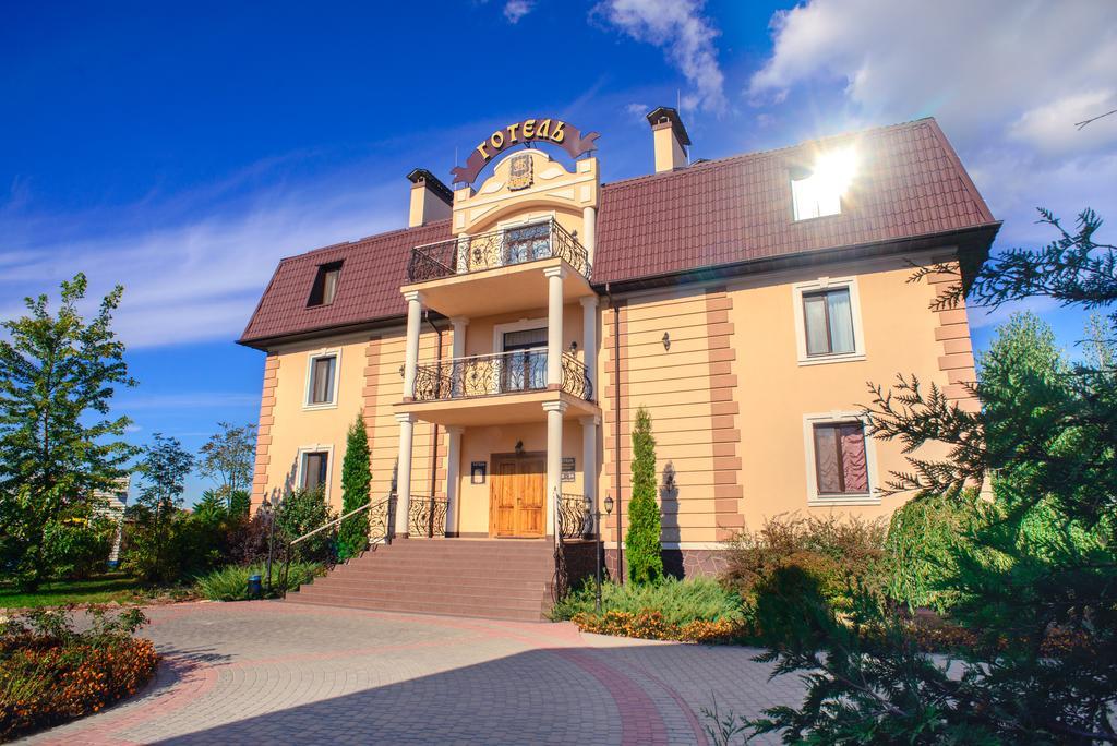 Petrovskyi Brovar Brovary Exteriör bild
