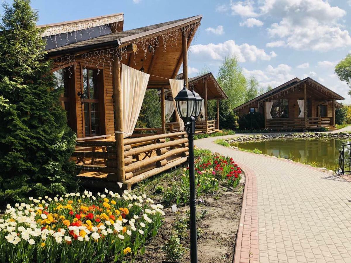 Petrovskyi Brovar Brovary Exteriör bild